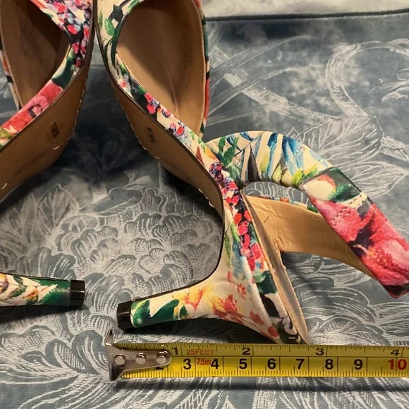 Vince Camuto Floral Slingback Heels - Picture 7 of 10